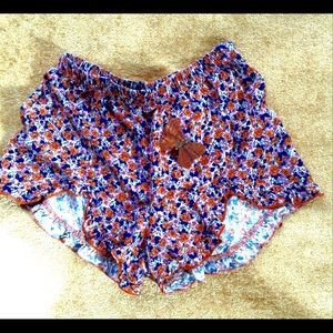 FOR SIENNA ruffled leg shorts